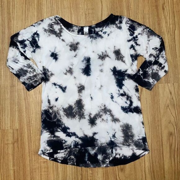 Tie Die 3/4 Sleeve Top EUC - Picture 1 of 6